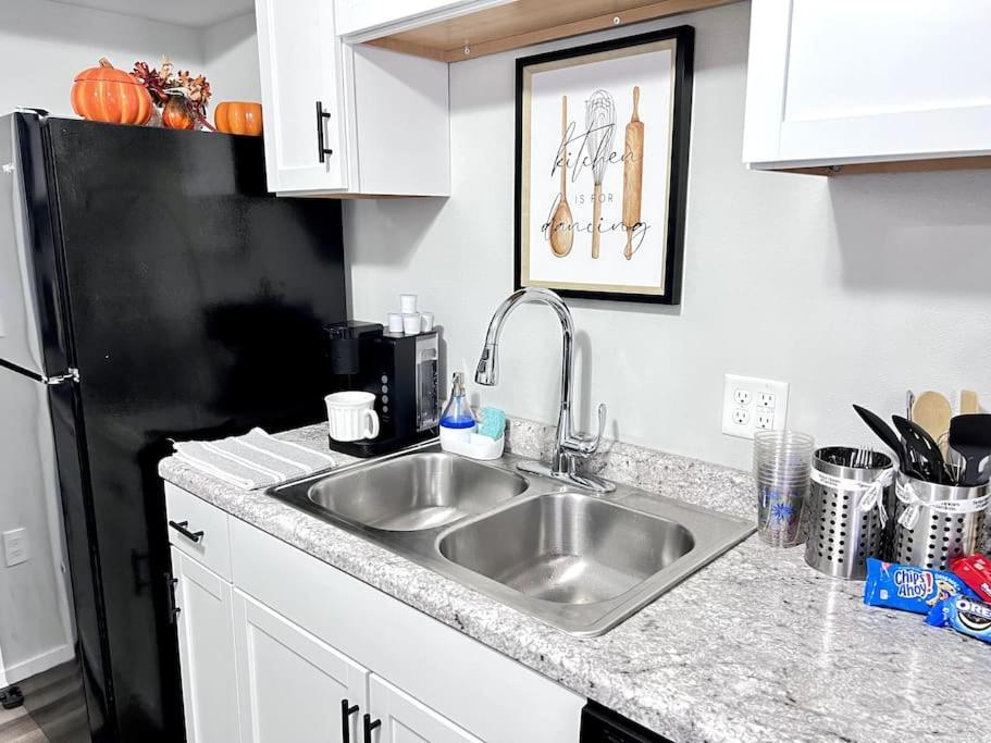 Nallo Stays Home Away From Home! Sioux Falls Bagian luar foto